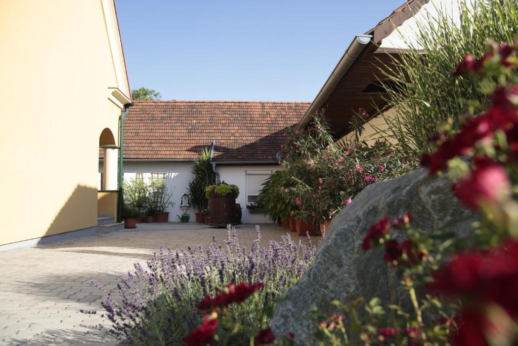 Ferienhof Uhudler-Arkaden Stegersbach Exteriér fotografie
